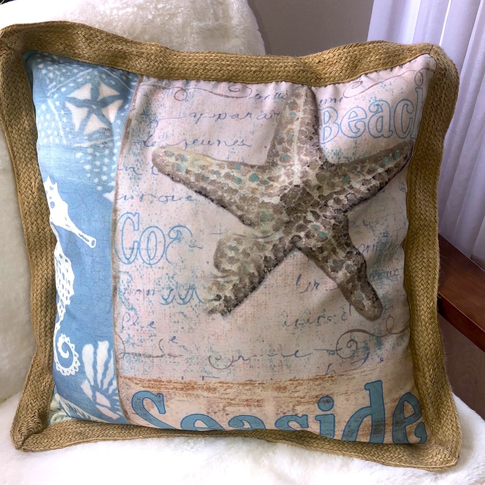 Coastal Indoor Outdoor Throw Pillow Seaside Starfish Seahorse 18” New
